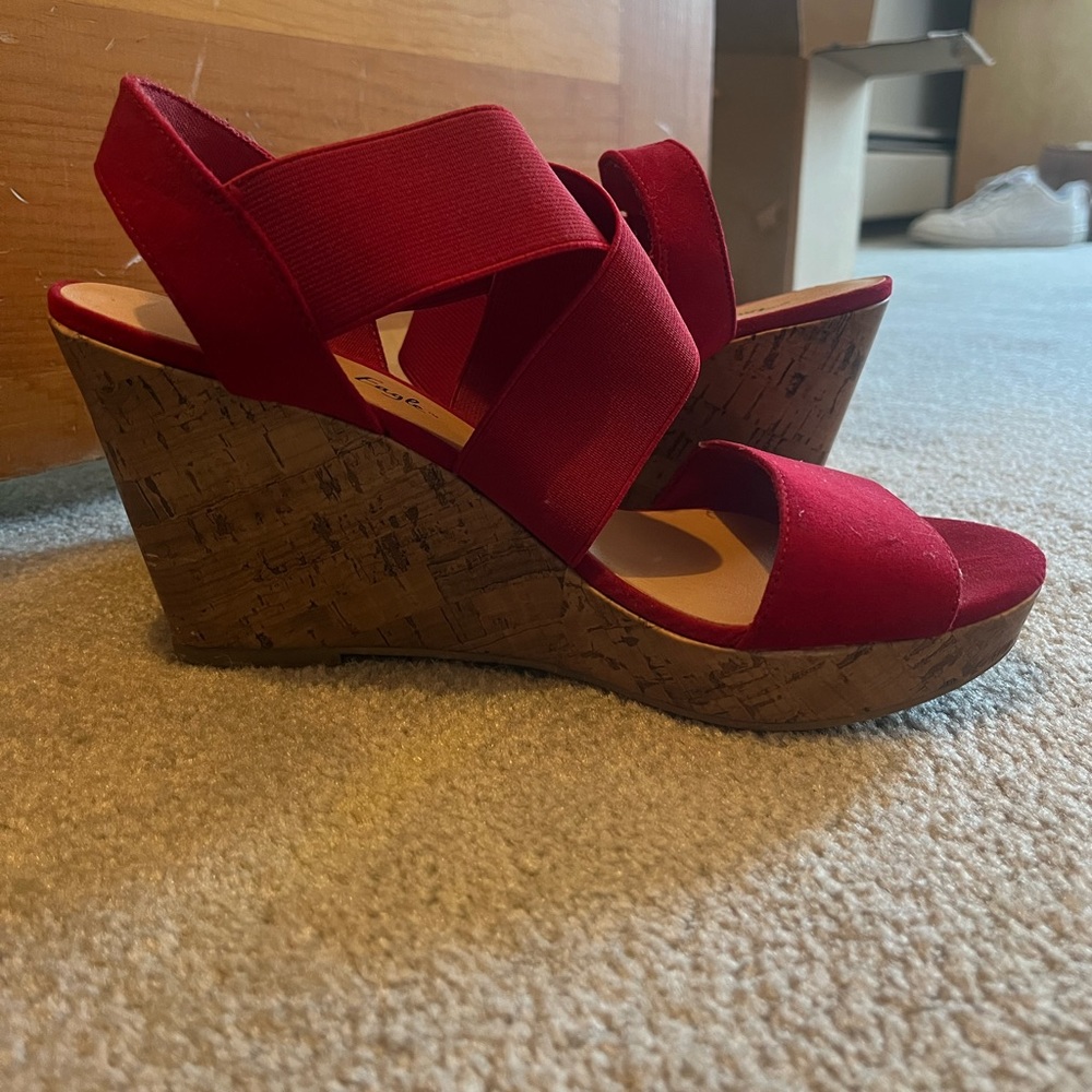 American Eagle Wedges